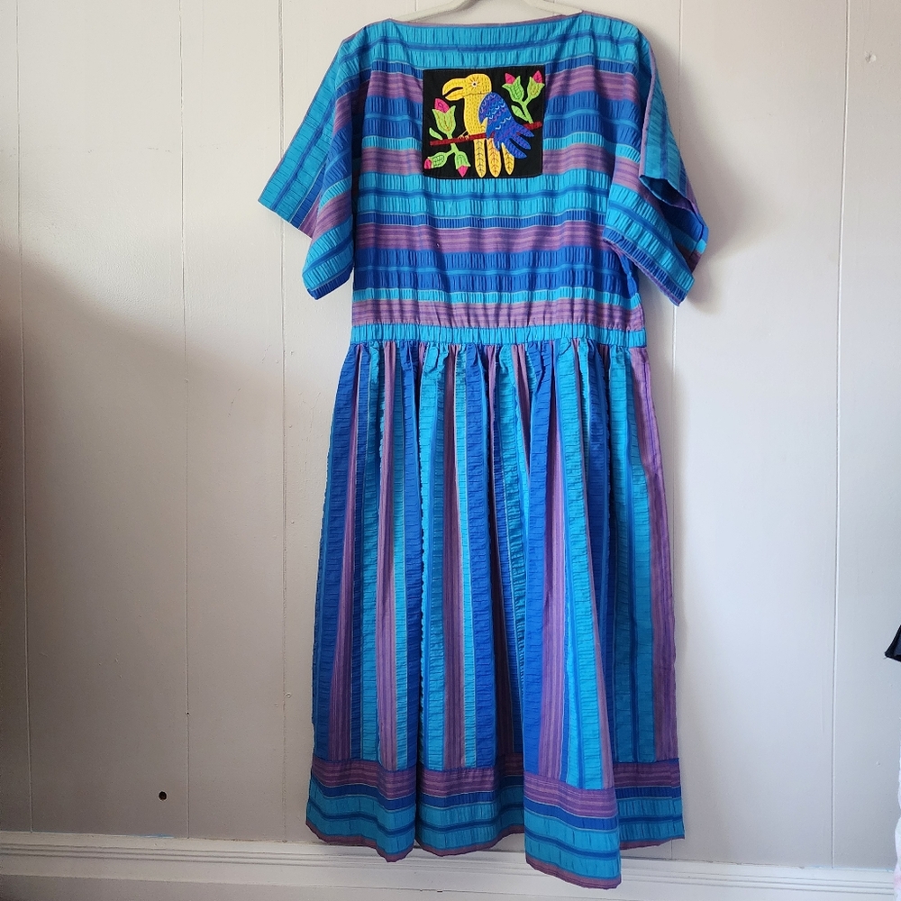 Vintage Crossroads MS San Antonio, TX Bird Parrot Hand  Navajo Dress Small